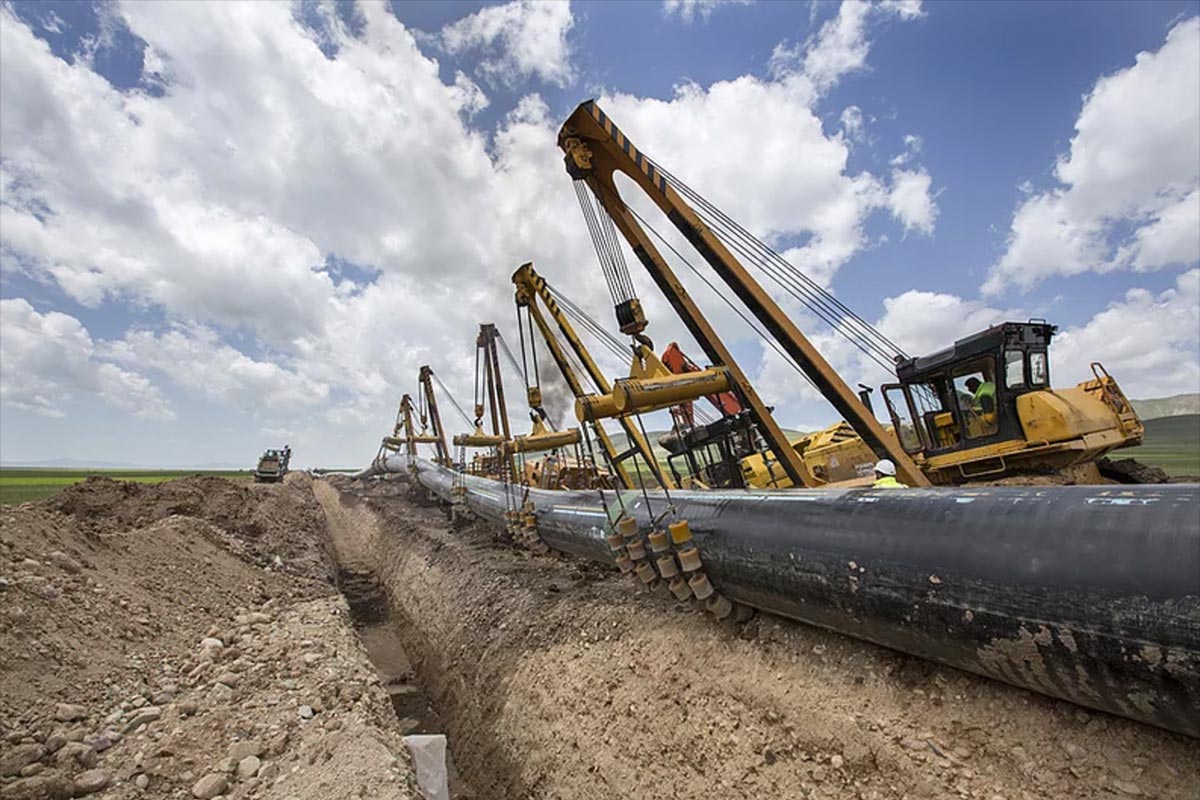 Timber Mats That Prevent Equipment Sink